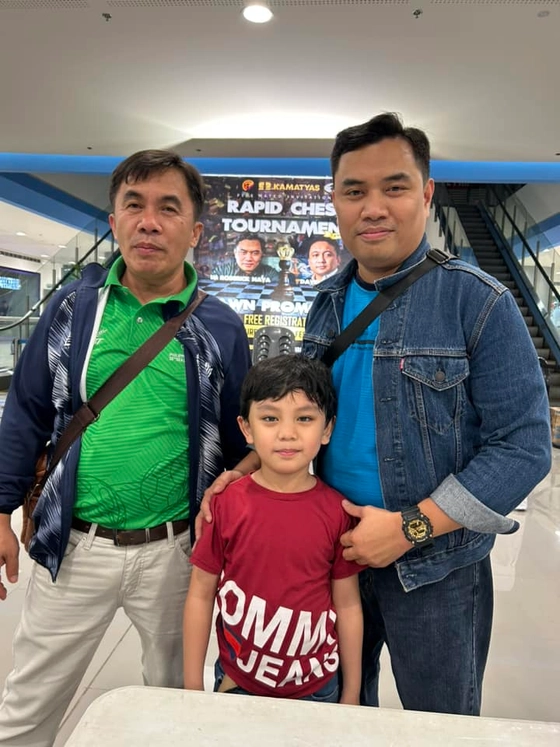 Marius with IA Ricky Navalta and IM Coach Nava of Kamatyas